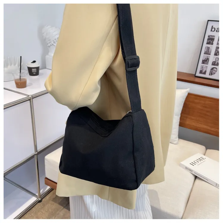 Large-capacity Shoulder Bag 2023 New Women's Fashion Simple Commuter Messenger Tote Bag Black Purses and Handbags